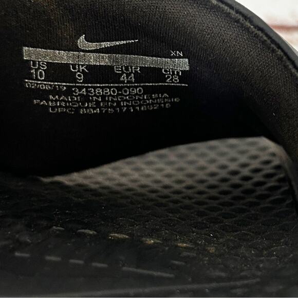 NIKE Black and White Slide Sandals - Picture 7 of 7